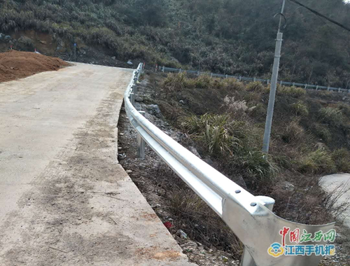 【網絡媒體走轉改】宜春袁州區慈化鎮:完善交通設施 優化出行環境(圖)