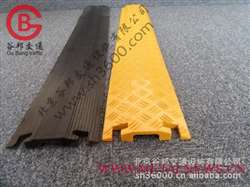 圓孔大慶護線板 高效電纜過線橋在現(xiàn)代交通設施中的應用